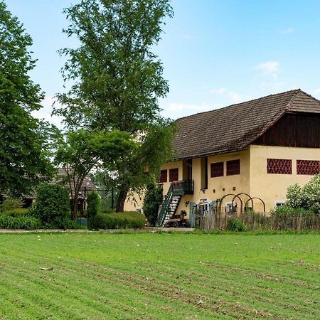 Gutshof Bartl 1 Apartment Klagenfurt am Woerthersee Exterior foto