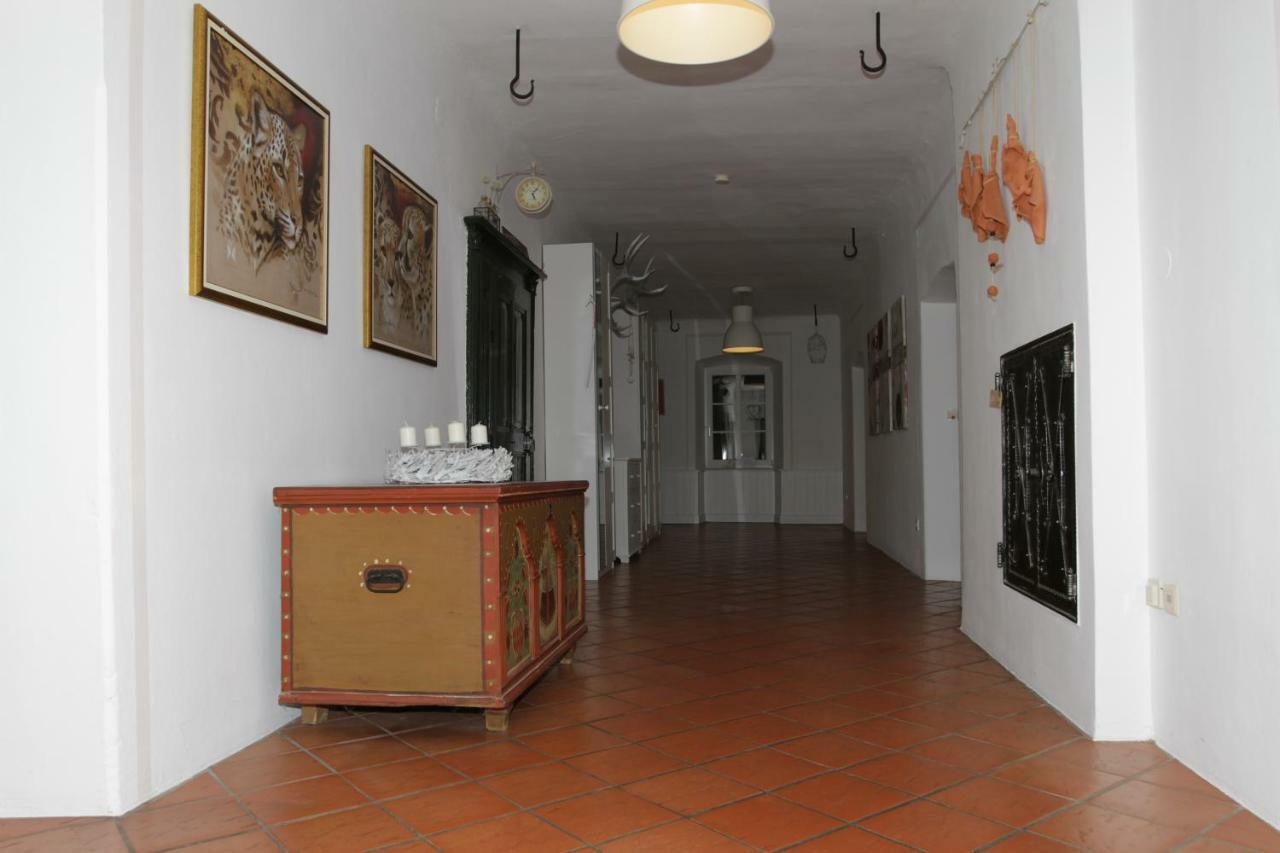 Gutshof Bartl 1 Apartment Klagenfurt am Woerthersee Exterior foto