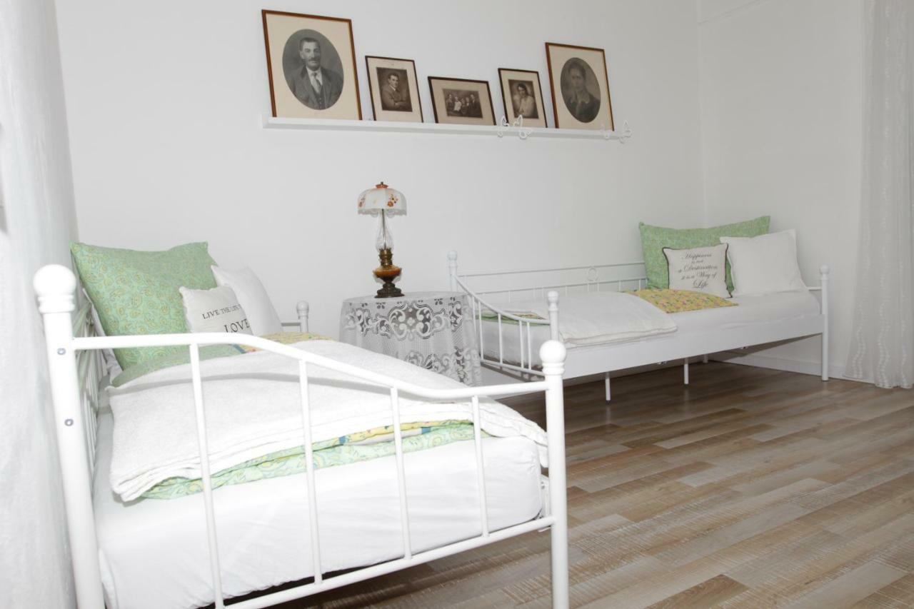 Gutshof Bartl 1 Apartment Klagenfurt am Woerthersee Exterior foto